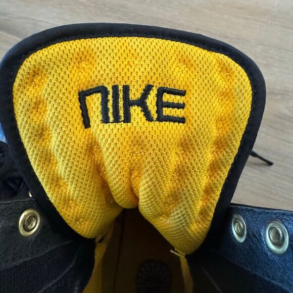 Y2K Nike ACG Women’s Combat Hiking Black And Yellow Boots Size 8 Outdoor Durable - Picture 4 of 10